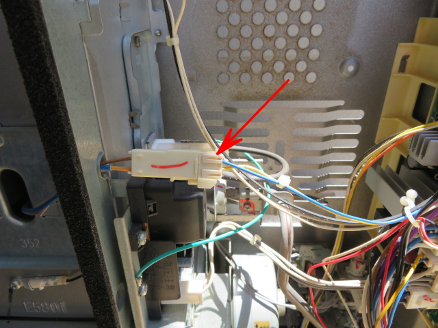 Wiring diagram of micro switch in microwave oven